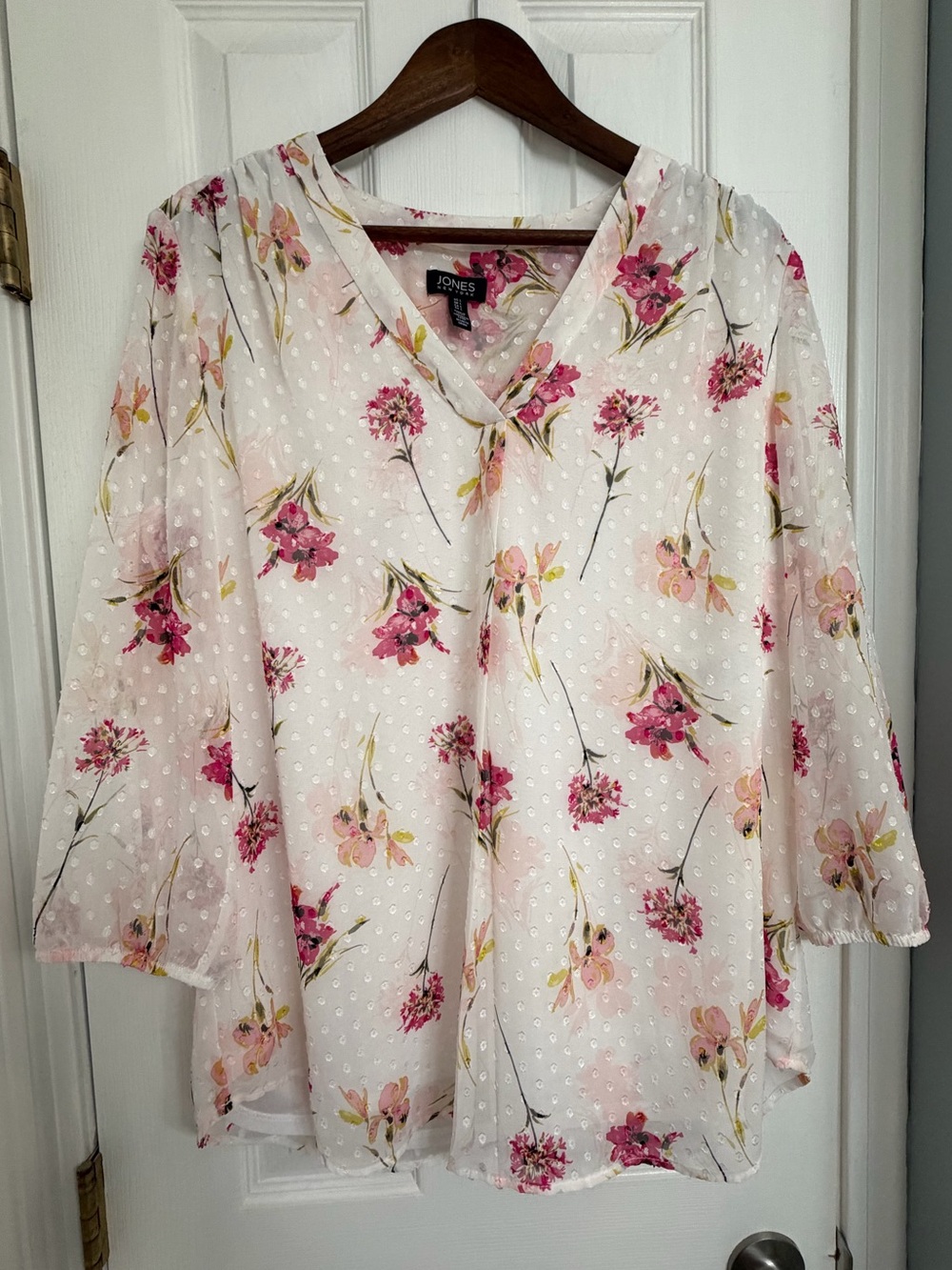 Jones New York Cream Blouse with Pink Floral Print - size L, excellent condition